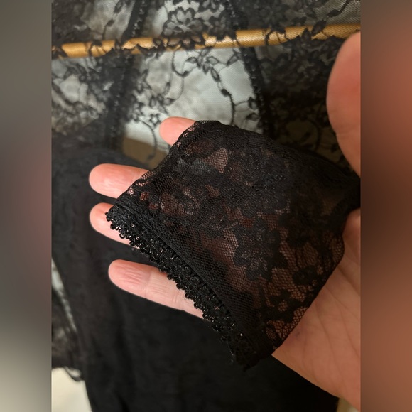 H&M lace dress with hold - Picture 9 of 11